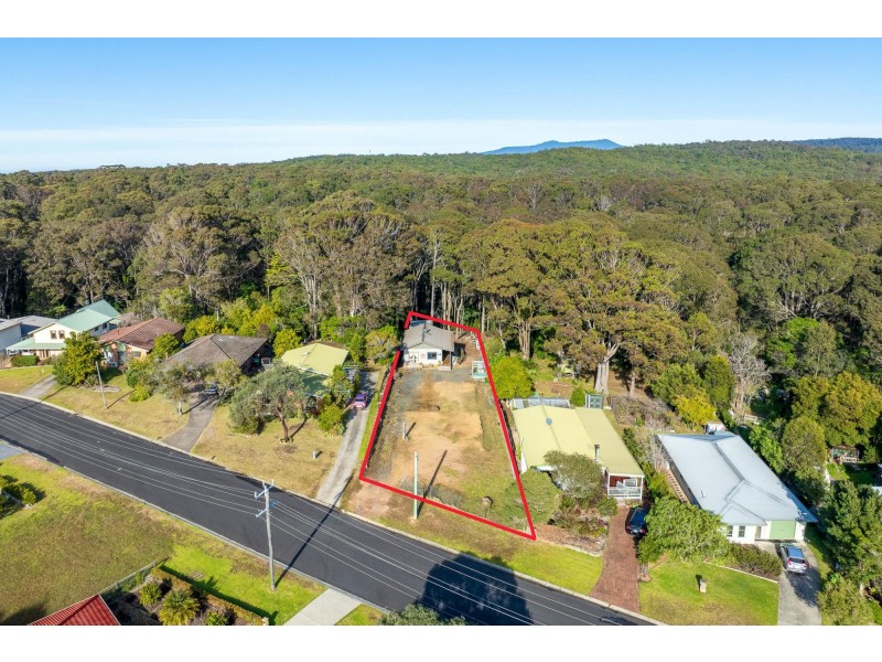 31 Thomson Parade, Dalmeny NSW 2546