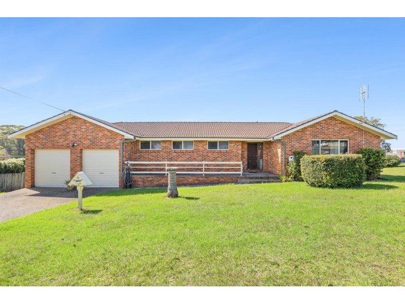 10 Pacific Avenue, Kianga NSW 2546