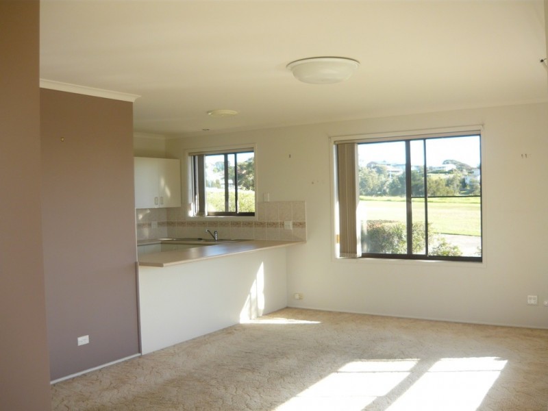 1/21 Noble Parade, Dalmeny NSW 2546