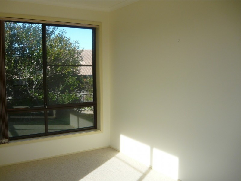 5/21 Noble Parade, Dalmeny NSW 2546