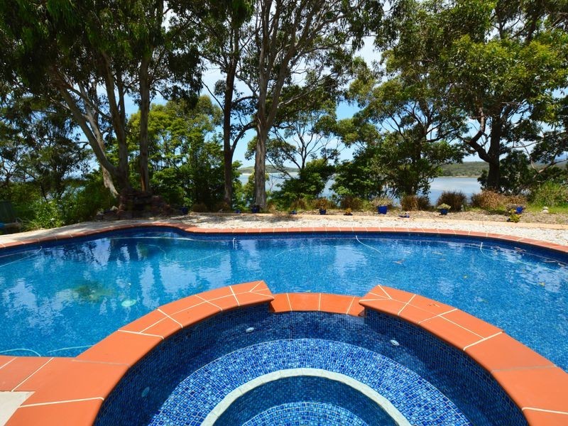 27 Flower Circuit (via Akolele), Bermagui NSW 2546