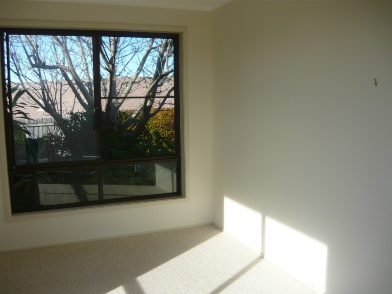 6/21 Noble Parade, Dalmeny NSW 2546