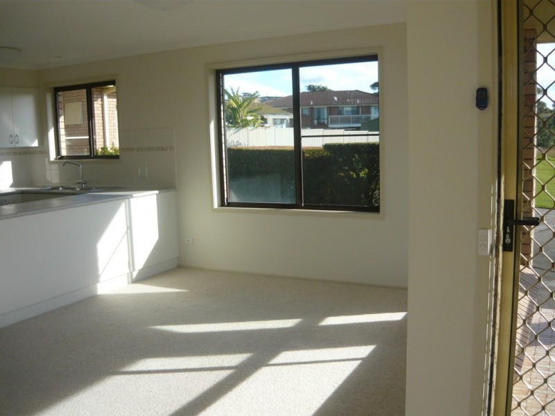 6/21 Noble Parade, Dalmeny NSW 2546