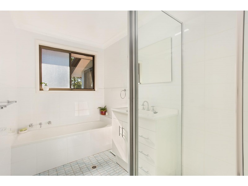 22 Hillcrest Avenue, North Narooma NSW 2546