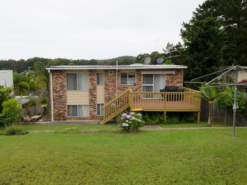 8 Nioka Street, Dalmeny NSW 2546