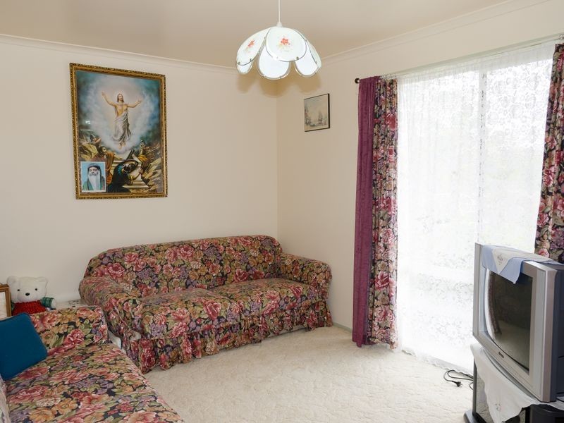 8 Nioka Street, Dalmeny NSW 2546