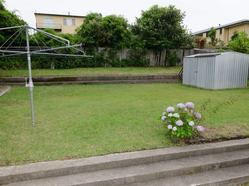 8 Nioka Street, Dalmeny NSW 2546