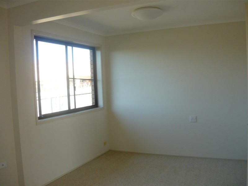 2/21 Noble Parade, Dalmeny NSW 2546