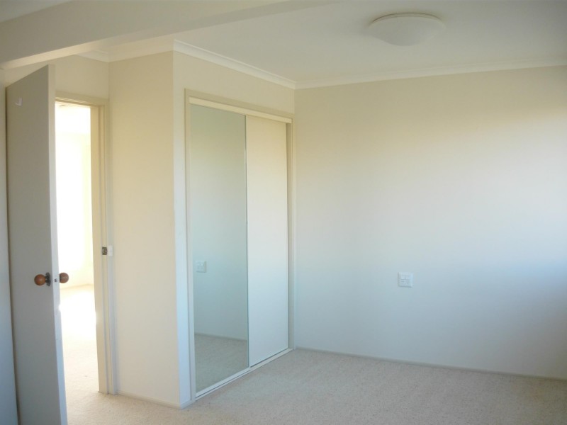 2/21 Noble Parade, Dalmeny NSW 2546