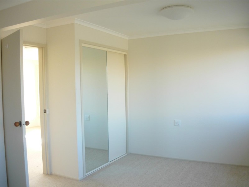 2/21 Noble Parade, Dalmeny NSW 2546