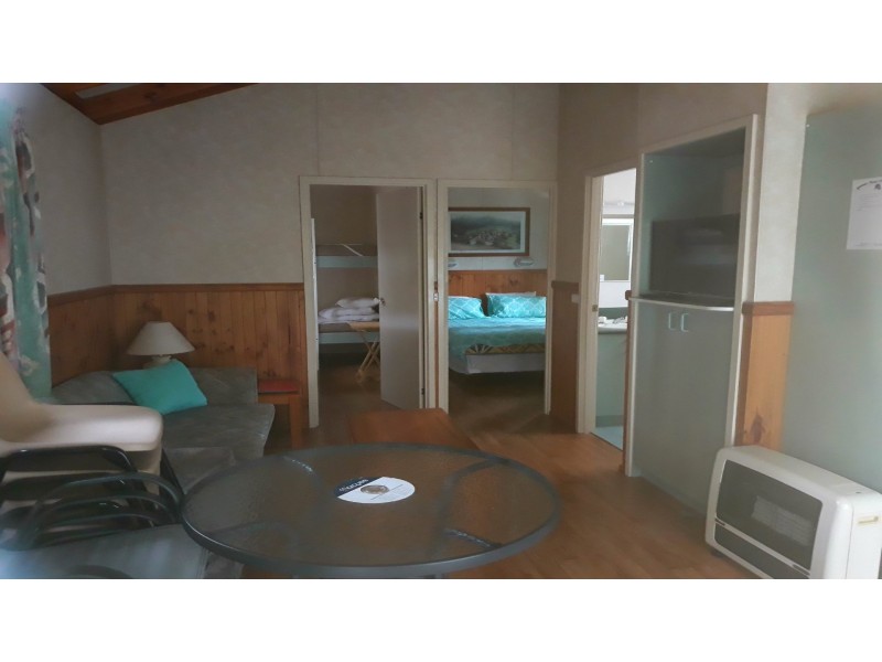 Cabin 3 Beauty Point Caravan Park, Bea, Bermagui NSW 2546