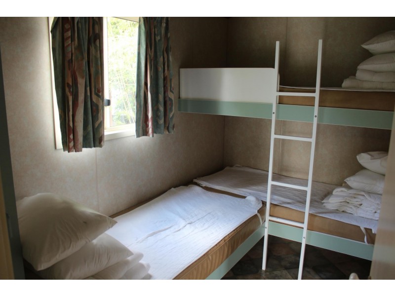 Cabin 4 Beauty Point Caravan Park, Bea, Bermagui NSW 2546