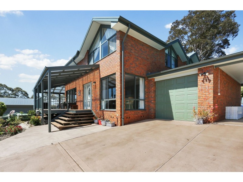 5B Creighton Pde, North Narooma NSW 2546
