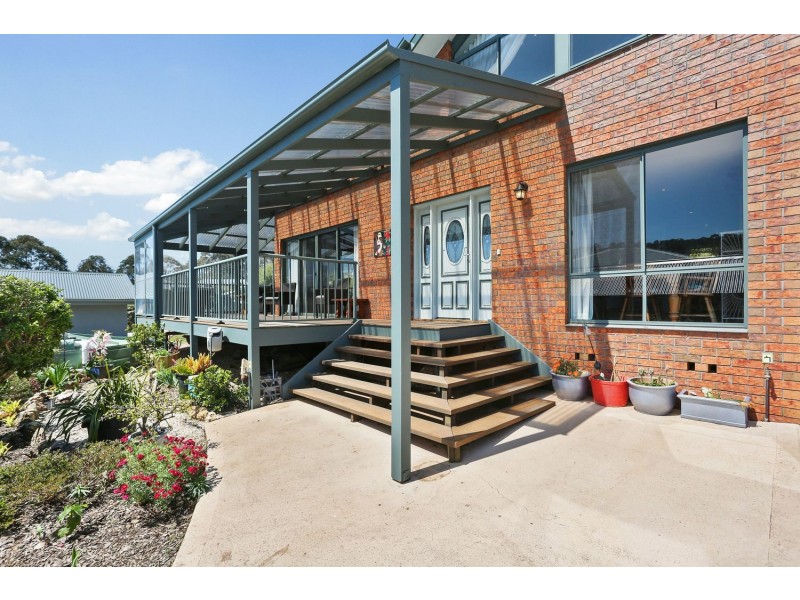 5B Creighton Pde, North Narooma NSW 2546