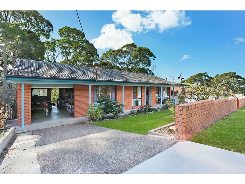 22 Hillcrest Avenue, North Narooma NSW 2546