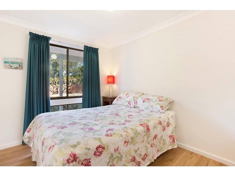 22 Hillcrest Avenue, North Narooma NSW 2546