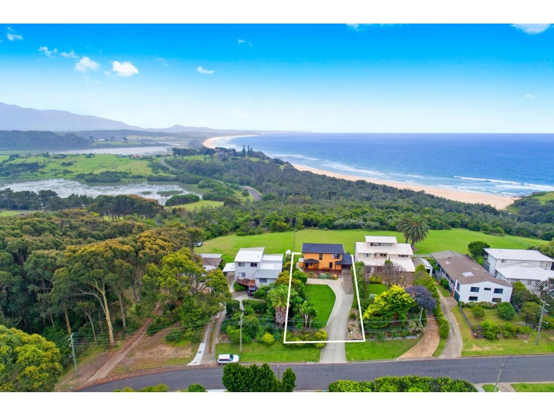 25 Keating Drive, Bermagui NSW 2546