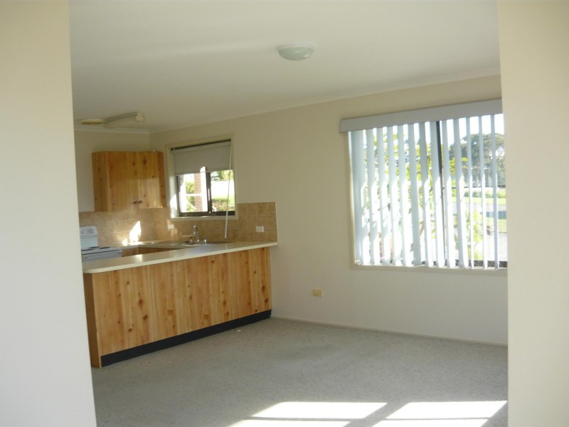 4/21 Noble Parade, Dalmeny NSW 2546