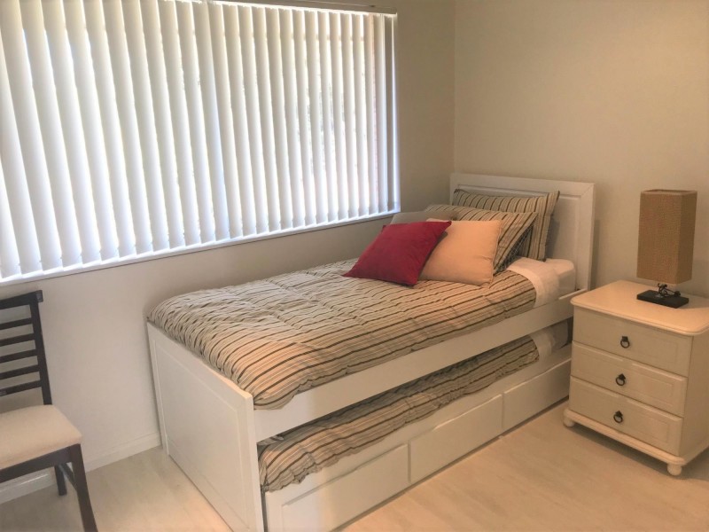 Unit & Sho 3 / 1 Noble Parade, Dalmeny NSW 2546