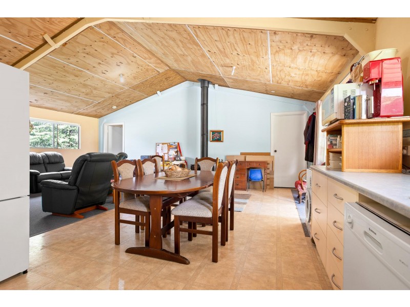 9 Avernus Street, Cobargo NSW 2550