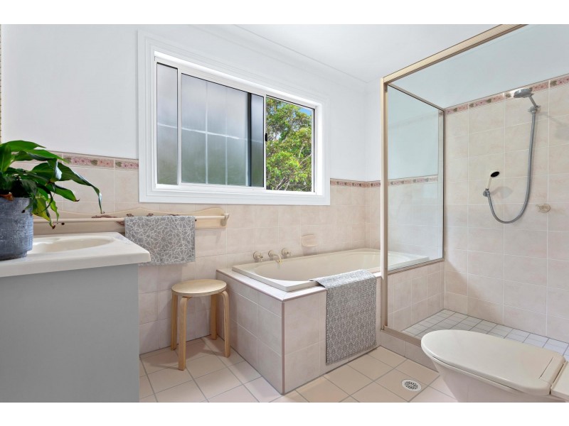 5 John Reilly Street, Dalmeny NSW 2546