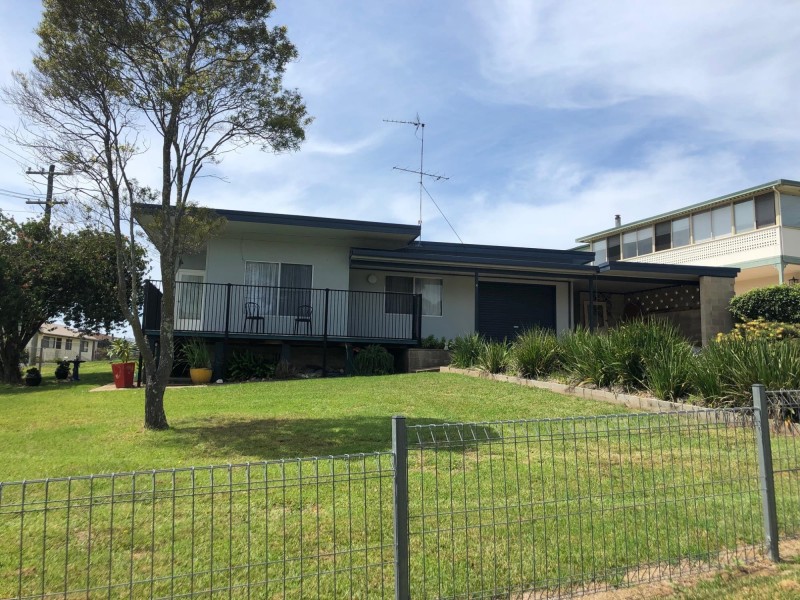 4 Goolara Avenue, Dalmeny NSW 2546