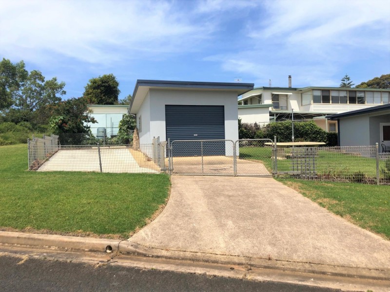 4 Goolara Avenue, Dalmeny NSW 2546