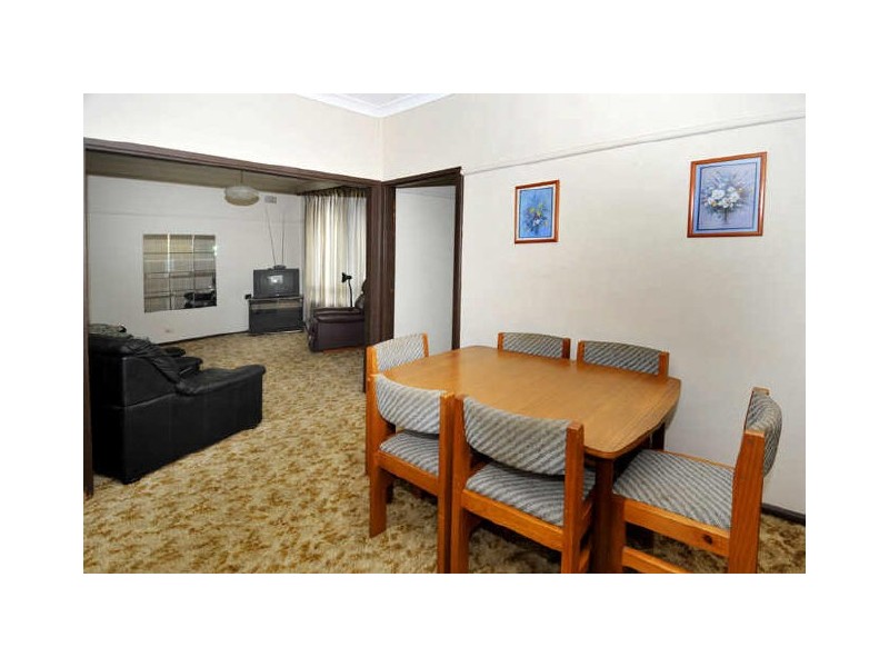 1319 Anzac Parade, Chifley NSW 2036