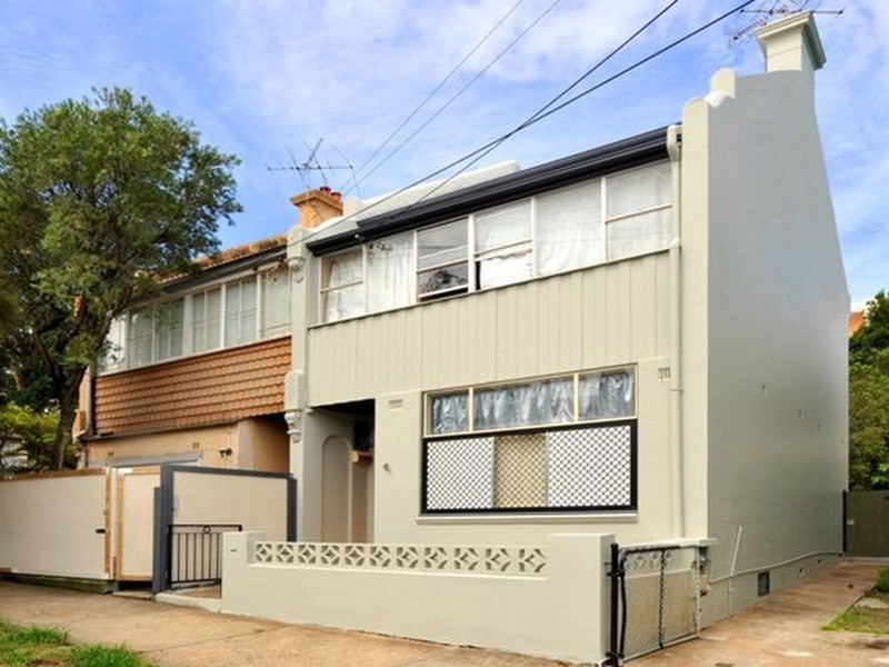 4 Mackenzie Street, Bondi Junction NSW 2022