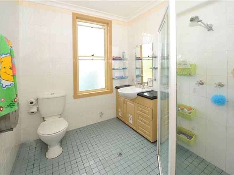 4 Mackenzie Street, Bondi Junction NSW 2022