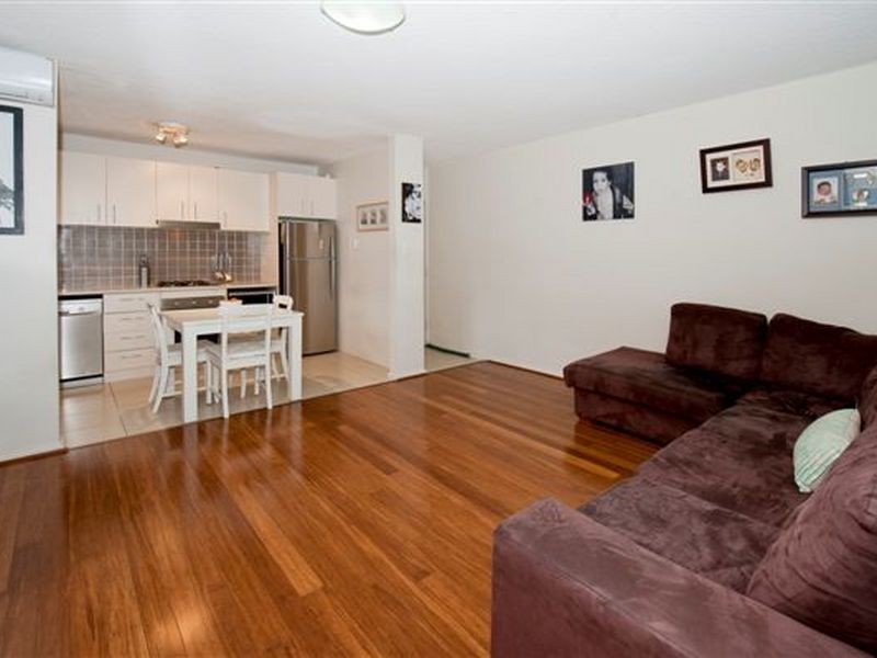 2/6 Brittain Crescent, Hillsdale NSW 2036