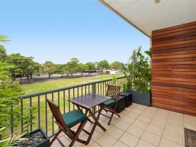 9/8 Macintosh Street, Mascot NSW 2020