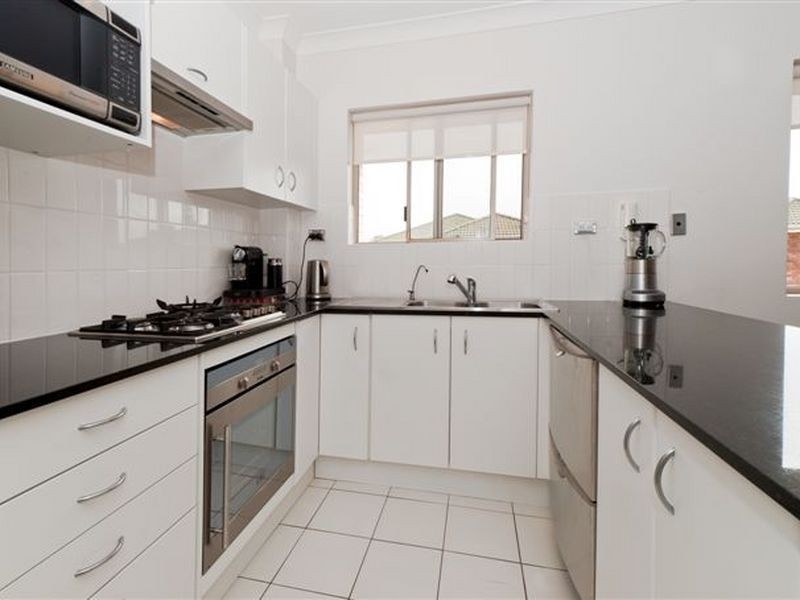 9/8 Macintosh Street, Mascot NSW 2020