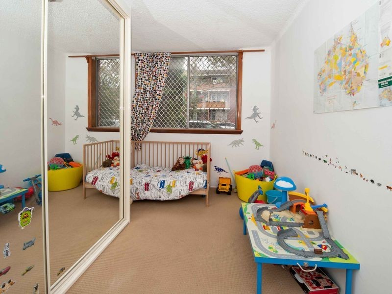 4/4 Grace Campbell Crescent, Hillsdale NSW 2036