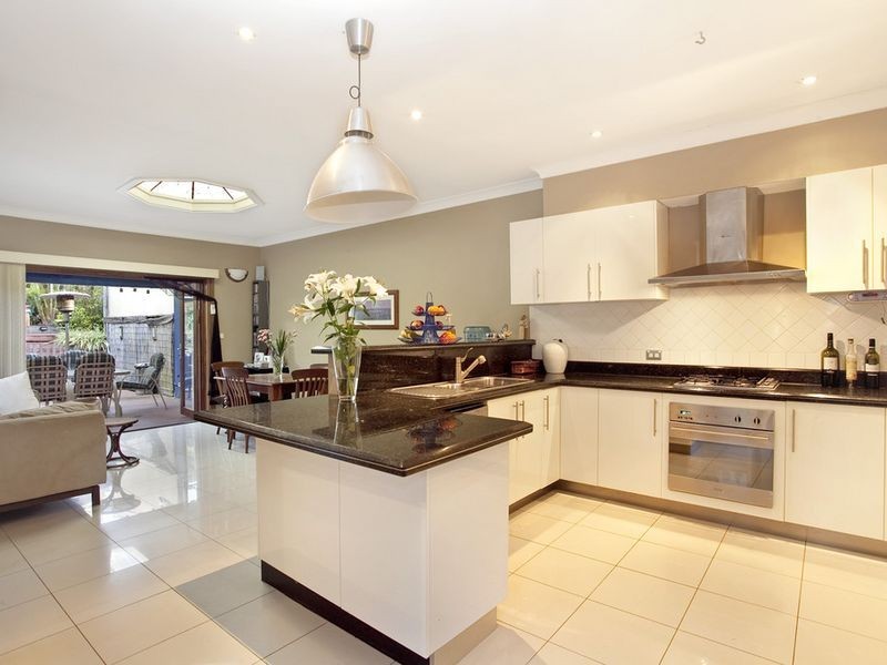 1A Brisbane Street, Chifley NSW 2036