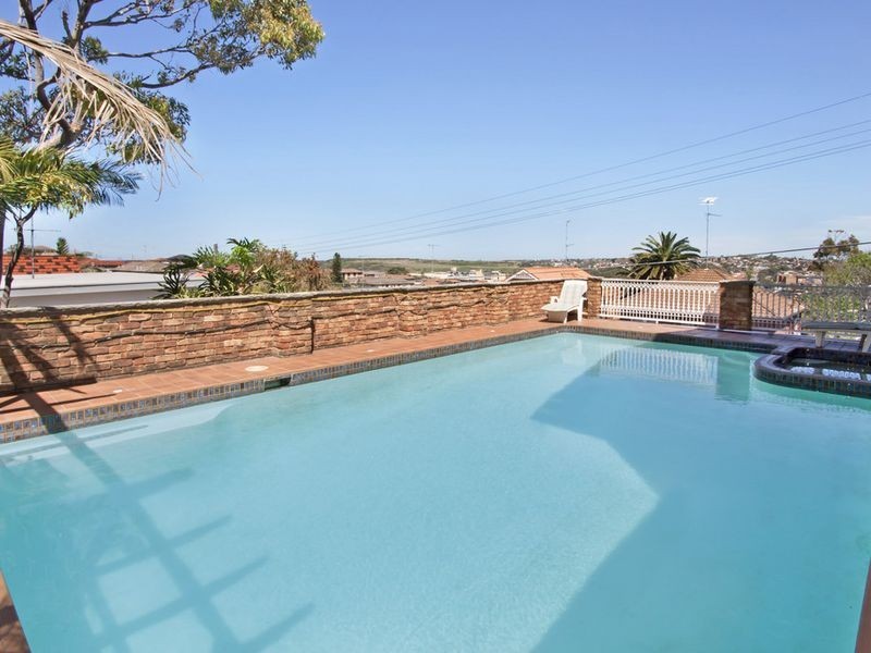 8 First Avenue, Maroubra NSW 2035