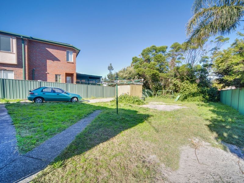 2 Lasseter Avenue, Chifley NSW 2036