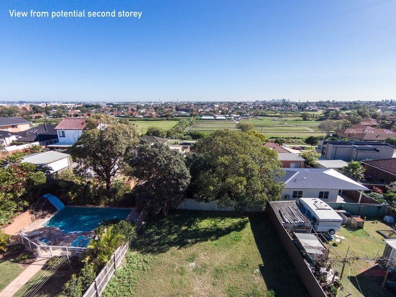 28 Carnegie Circuit, Chifley NSW 2036