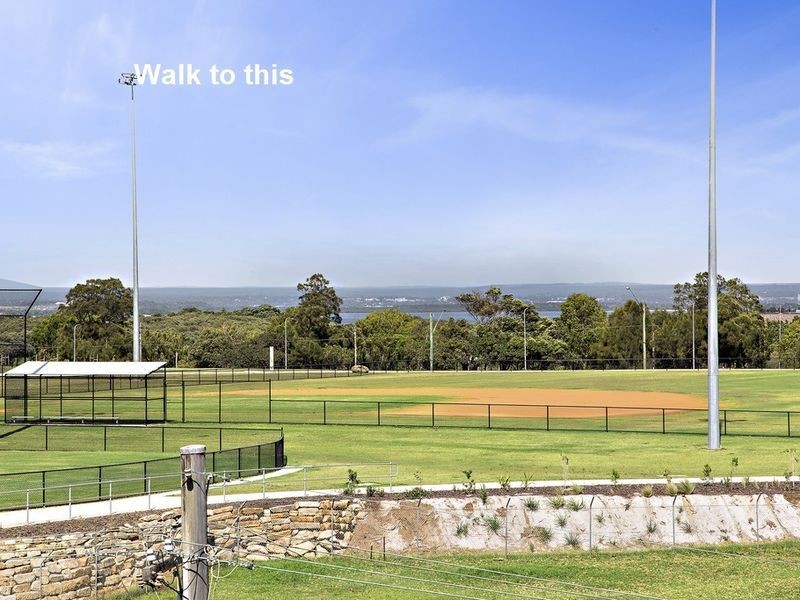 87 Macquarie Street, Chifley NSW 2036