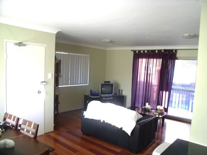 18/8 Macintosh Street, Mascot NSW 2020