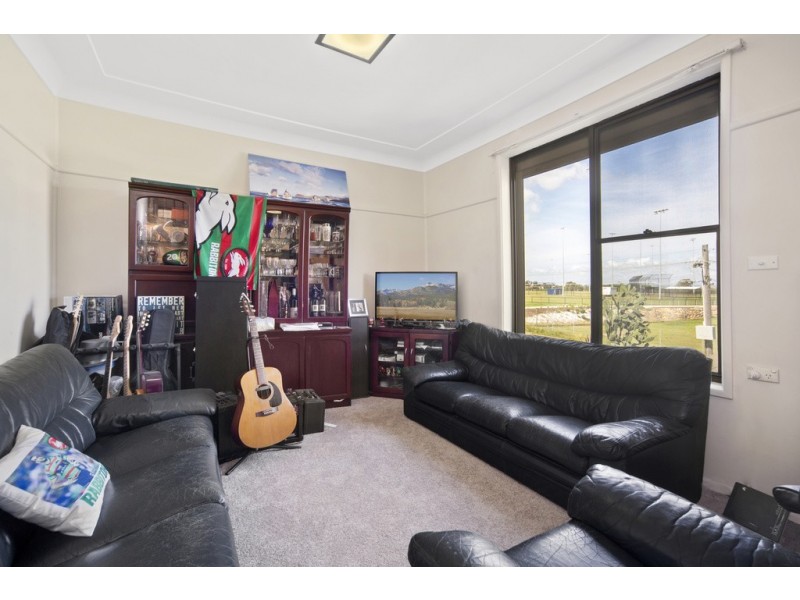 17 Hastings Street, Chifley NSW 2036