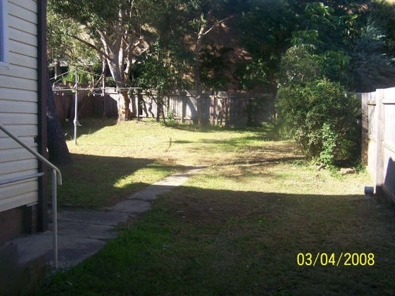 39 Glamis Street, Kingsgrove NSW 2208