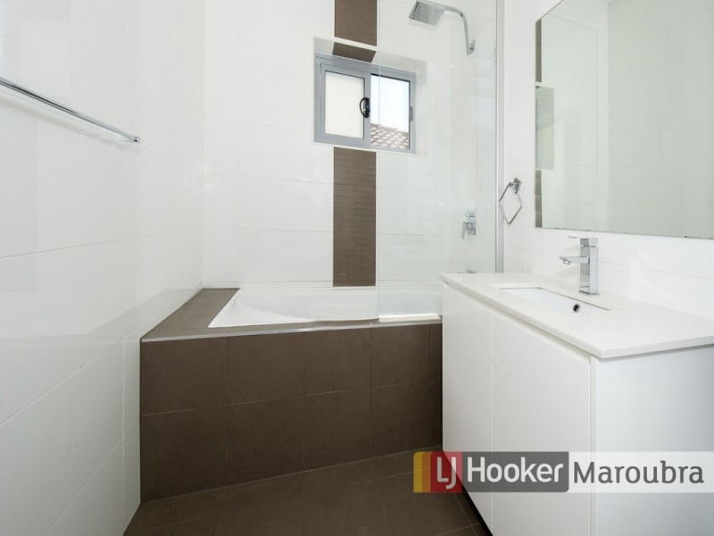 2/28 Folkestone Parade, Botany NSW 2019