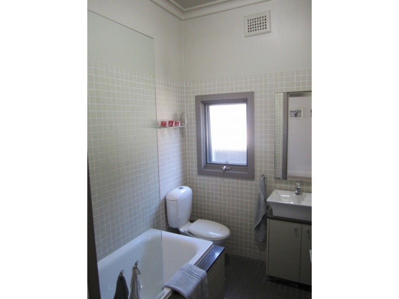 19 Macintosh Street, Mascot NSW 2020