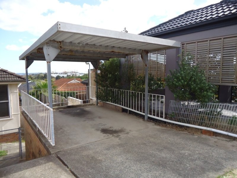38 Lasseter Avenue, Chifley NSW 2036