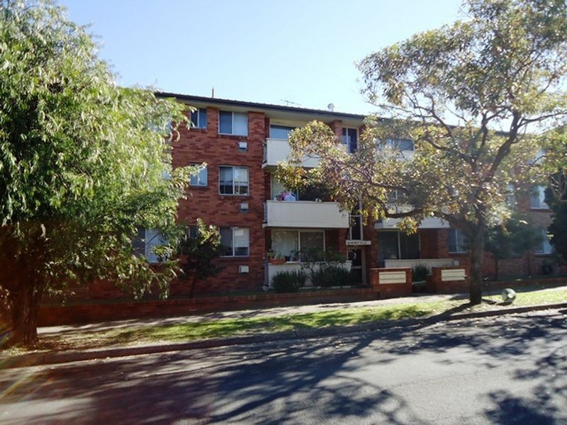 11/4 Grace Campbell Crescent, Hillsdale NSW 2036