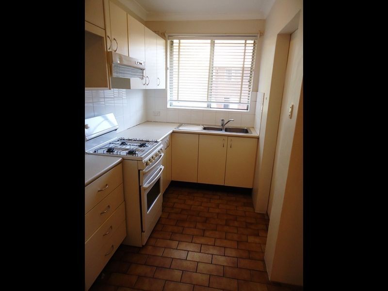 11/4 Grace Campbell Crescent, Hillsdale NSW 2036