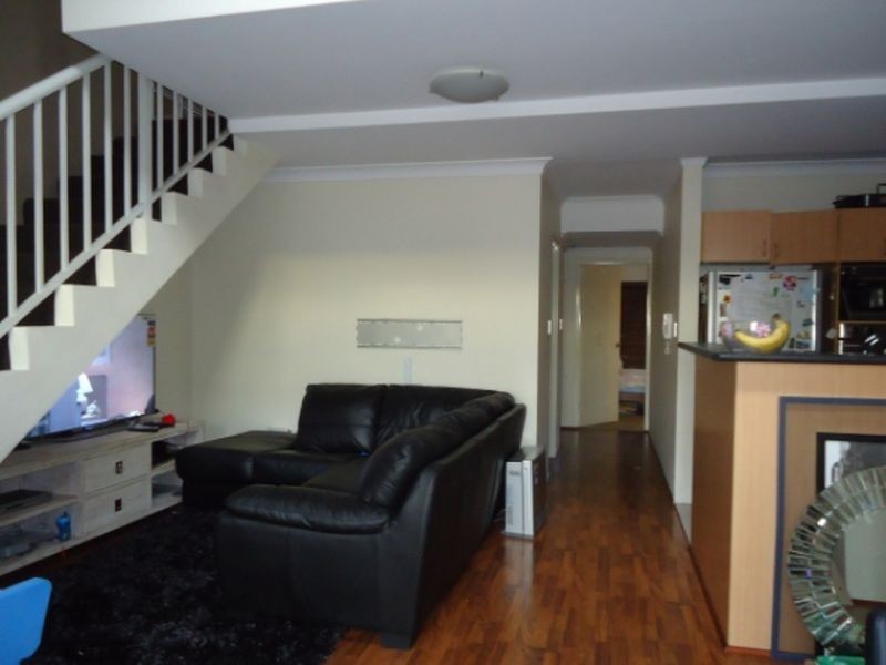 202/8 Applebee Street, St Peters NSW 2044