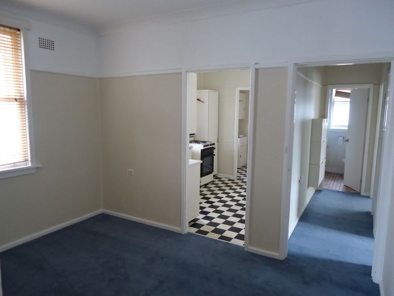 38 Lasseter Avenue, Chifley NSW 2036