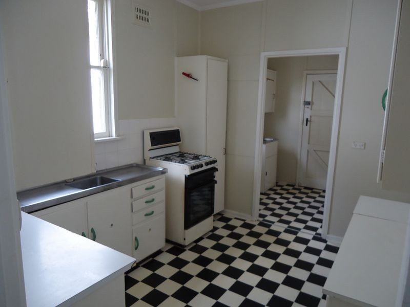 38 Lasseter Avenue, Chifley NSW 2036